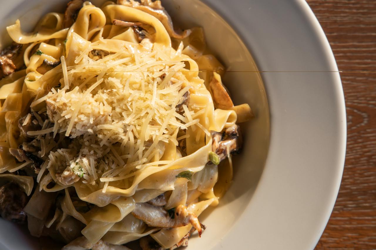 Creamy Sun-Dried Tomato and Basil Chicken Pasta Recipe